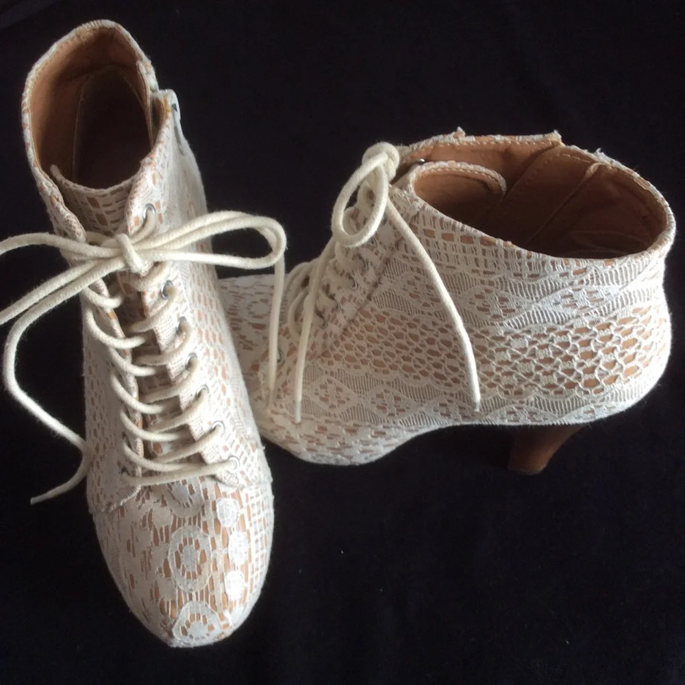 Qupid guc lace
